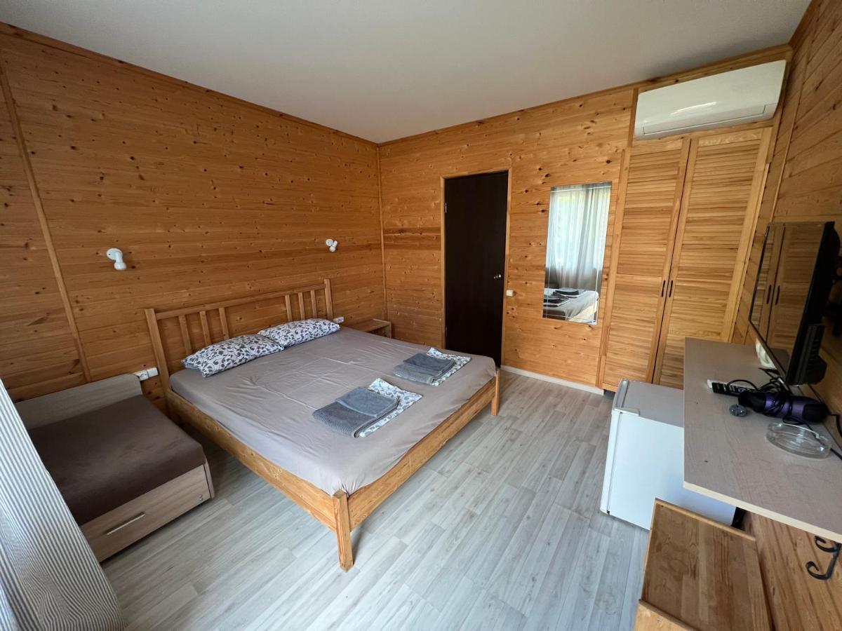 Mini-Hotel Forest Club Pizunda Exteriör bild